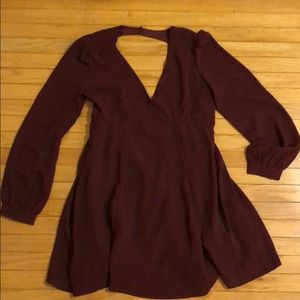 Lulus long-sleeved backless maroon dress